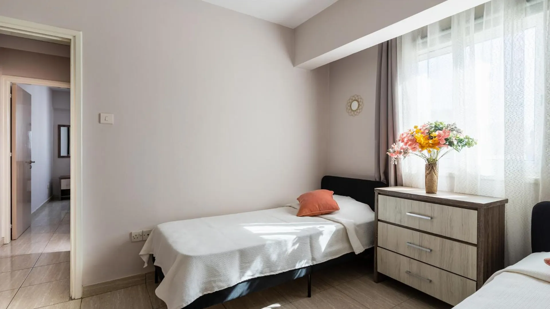 Carisa Flat, 2 Bedrooms 라르나카